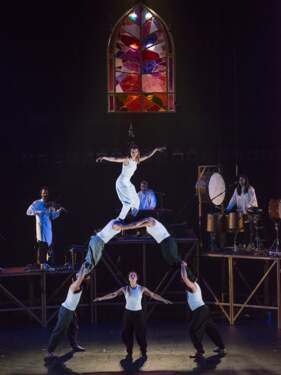 Cirque alfonse, sziget, akrobata